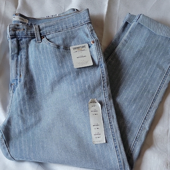 LEVI  Strauss  Boyfriend Light Blue Striped Women's Jeans Size 12 - Picture 2 of 16